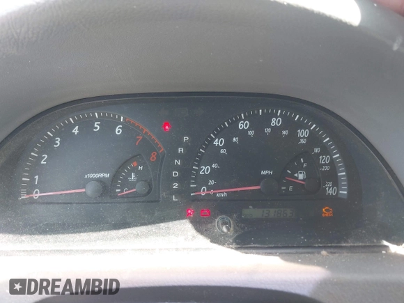 2002 Toyota Camry LE z VIN 4T1BE32KX2U617732, wystawiony jako IAAI lot #42208913 z przebiegiem Nie podano mil oraz . Historia ofert i sprzedaży dostępna na DreamBid. Obrazek 7.