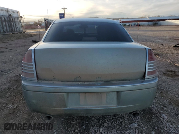 2006 Chrysler 300 C with VIN 2C3LK63H56H375581, listed as a Copart auction lot 81982794 with 104,915 mi miles and Clean Title. Bid and sale history available at carsss.com. Image 6.