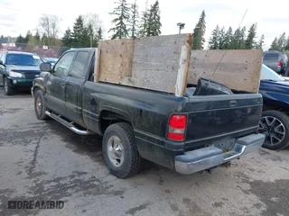 2001 Dodge Ram 1500 with VIN 1B7HC13Z11J549261, listed as a IAAI auction lot 41948148 with 241,326 mi miles. Bid and sale history available at carsss.com. Image 3.