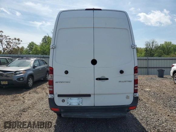 2014 Mercedes-Benz Sprinter with VIN WD3PE7DC3E5845300, listed as a Copart auction lot 54864625 with 315,431 mi miles and Clean Title. Bid and sale history available at DreamBid. Image 6.