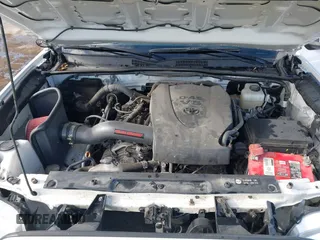 2017 Toyota Tacoma SR5 with VIN 3TMCZ5AN8HM063513, listed as a IAAI auction lot 40703177 with 42,323 mi miles and . Bid and sale history available at carsss.com. Image 10.