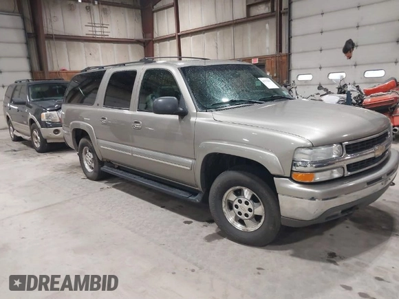 2002 Chevrolet Suburban LT with VIN 3GNFK16ZX2G296571, listed as a IAAI auction lot 41979801 with 180,144 mi miles. Bid and sale history available at carsss.com. Image 1.