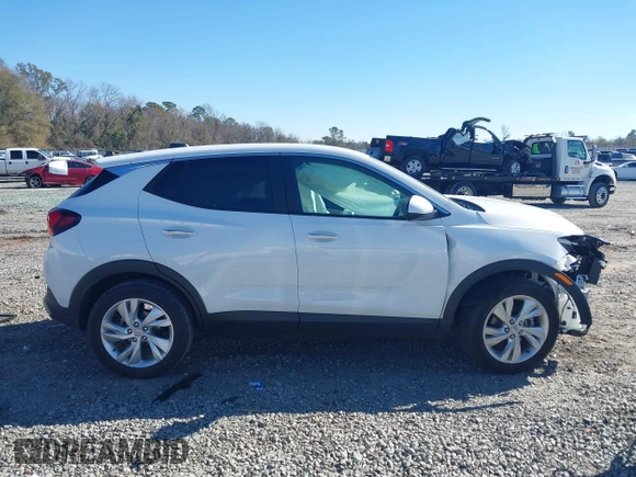 2024 Buick Encore GX Preferred с VIN KL4AMBS23RB197695, выставлен на аукционе IAAI как лот 41274044 с пробегом 1 451 миль миль и . История ставок и продаж доступна на DreamBid. Изображение 14.