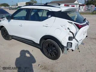 2024 Nissan Kicks SR with VIN 3N1CP5DV5RL529975, listed as a IAAI auction lot 41263149 with 1,137 mi miles. Bid and sale history available at carsss.com. Image 3.
