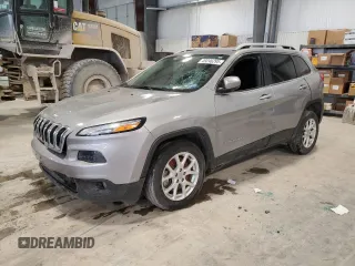2016 Jeep Cherokee Altitude with VIN 1C4PJLCS2GW292056, listed as a Copart auction lot 49246295 with 60,600 mi miles and Clean Title. Bid and sale history available at carsss.com. Image 1.