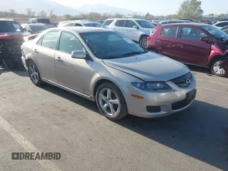 2008 Mazda 6 i Sport VE with VIN 1YVHP80C785M44458, listed as a IAAI auction lot 41993477 with 259,789 mi miles. Bid and sale history available at carsss.com. Image 1.
