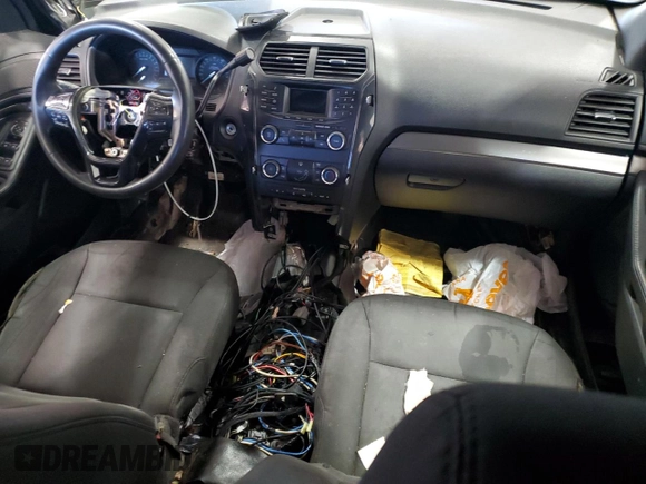 2019 Ford Police Interceptor Utility z VIN 1FM5K8AR9KGB23653, wystawiony jako Copart lot #58393095 z przebiegiem Nie podano mil oraz Tytuł czysty. Historia ofert i sprzedaży dostępna na DreamBid. Obrazek 8.