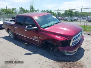 2017 Ram 1500 Lone Star Silver z VIN 1C6RR7LT5HS530094, wystawiony jako IAAI lot #42284998 z przebiegiem 81 594 mil mil oraz . Historia ofert i sprzedaży dostępna na DreamBid. Obrazek 1.