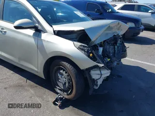2019 Hyundai Accent SE z VIN 3KPC24A34KE045556, wystawiony jako IAAI lot #42207432 z przebiegiem 65 065 mil mil oraz . Historia ofert i sprzedaży dostępna na DreamBid. Obrazek 19.