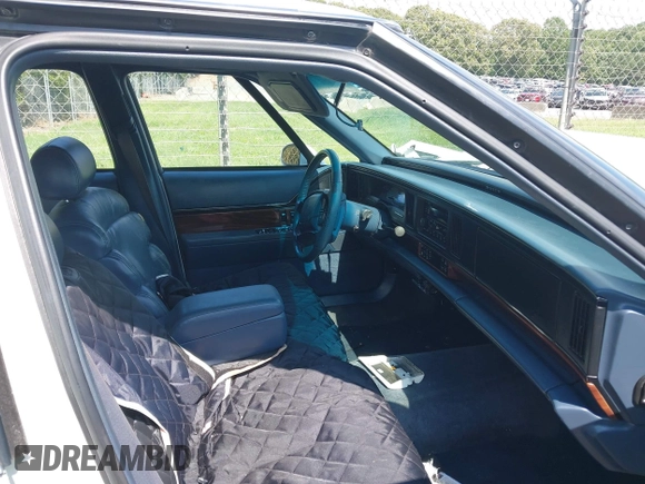 1998 Buick LeSabre Limited with VIN 1G4HR52K7WH510405, listed as a IAAI auction lot 42531498 with 119,720 mi miles and . Bid and sale history available at DreamBid. Image 5.