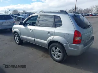 2007 Hyundai Tucson SE with VIN KM8JN72DX7U492369, listed as a IAAI auction lot 41665512 with 228,660 mi miles and . Bid and sale history available at DreamBid. Image 3.