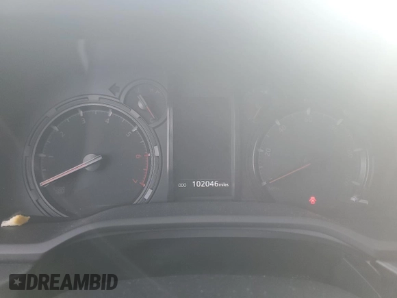 2020 Toyota 4Runner SR5 with VIN JTEBU5JR8L5756184, listed as a Copart auction lot 56204525 with 102,046 mi miles and Salvage title. Bid and sale history available at DreamBid. Image 9.