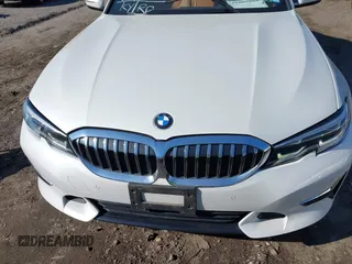 2020 BMW 3 Series 330i xDrive with VIN WBA5R7C07LFH92066, listed as a IAAI auction lot 41603868 with 44,439 mi miles. Bid and sale history available at carsss.com. Image 12.