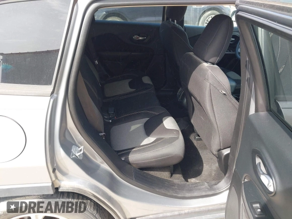2015 Jeep Cherokee Sport with VIN 1C4PJLAB2FW696010, listed as a IAAI auction lot 42032956 with 88,323 mi miles. Bid and sale history available at carsss.com. Image 8.