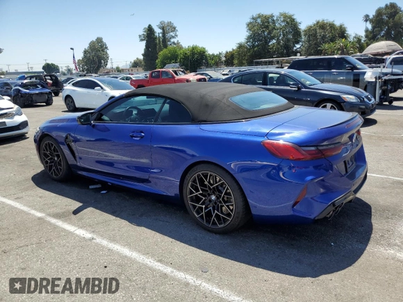 2020 BMW M8 Competition z VIN WBSDZ0C09LCD82160, wystawiony jako Copart lot #67402364 z przebiegiem 18 584 mil mil oraz Szkoda całkowita • Salvage title. Historia ofert i sprzedaży dostępna na DreamBid. Obrazek 2.