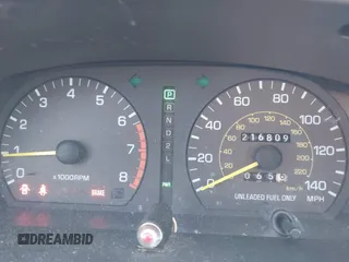 1995 Toyota Camry LE z VIN 4T1SK12E3SU576500, wystawiony jako IAAI lot #42186816 z przebiegiem 216 809 mil mil oraz . Historia ofert i sprzedaży dostępna na DreamBid. Obrazek 7.