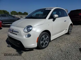 2017 FIAT 500e z VIN 3C3CFFGE5HT515272, wystawiony jako Copart lot #58271005 z przebiegiem 47 663 mil mil oraz Tytuł czysty. Historia ofert i sprzedaży dostępna na DreamBid. Obrazek 1.