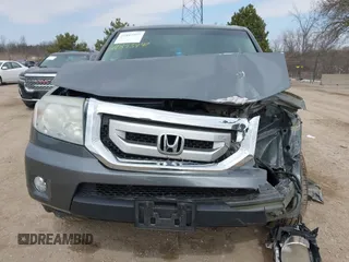 2010 Honda Pilot Touring with VIN 5FNYF4H81AB038522, listed as a IAAI auction lot 41893997 with Not Provided miles. Bid and sale history available at carsss.com. Image 6.