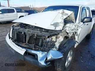 2007 Nissan Frontier SE z VIN 1N6AD07UX7C421926, wystawiony jako IAAI lot #41510697 z przebiegiem 273 908 mil mil oraz . Historia ofert i sprzedaży dostępna na DreamBid. Obrazek 6.