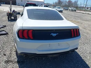 2018 Ford Mustang EcoBoost z VIN 1FA6P8TH9J5101182, wystawiony jako IAAI lot #41847168 z przebiegiem 98 168 mil mil oraz . Historia ofert i sprzedaży dostępna na DreamBid. Obrazek 17.
