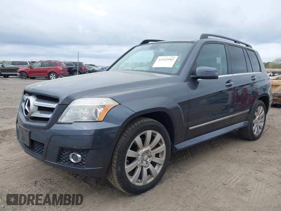 2010 Mercedes-Benz GLK GLK 350 with VIN WDCGG8HBXAF497114, listed as a IAAI auction lot 41942982 with 172,134 mi miles. Bid and sale history available at carsss.com. Image 2.