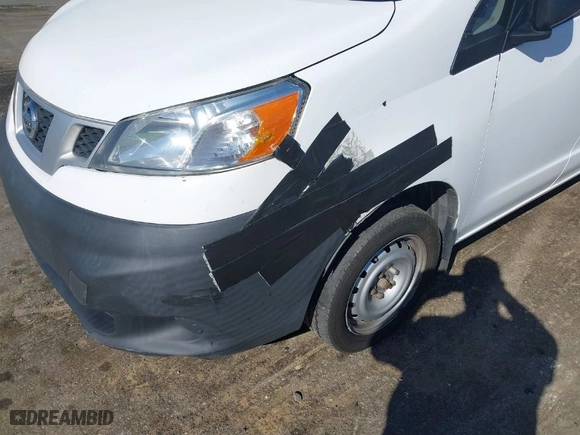 2017 Nissan NV200 Compact Cargo SV with VIN 3N6CM0KN9HK705620, listed as a IAAI auction lot 41900043 with 186,752 mi miles. Bid and sale history available at carsss.com. Image 6.