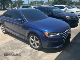 2015 Audi S3 Premium Plus z VIN WAUBFGFF3F1101531, wystawiony jako Copart lot #57631395 z przebiegiem 145 164 mil mil oraz Tytuł czysty. Historia ofert i sprzedaży dostępna na DreamBid. Obrazek 1.