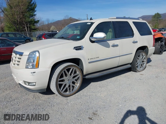 2009 Cadillac Escalade z VIN 1GYFK53219R121847, wystawiony jako IAAI lot #41818934 z przebiegiem 132 293 mil mil oraz . Historia ofert i sprzedaży dostępna na DreamBid. Obrazek 22.