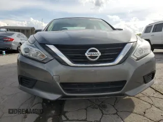 2017 Nissan Altima SR with VIN 1N4AL3AP8HN347170, listed as a Copart auction lot 52516535 with 98,713 mi miles and Salvage Title. Bid and sale history available at DreamBid. Image 5.