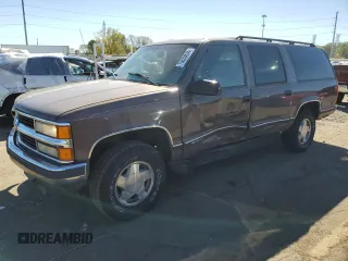 1998 Chevrolet Suburban with VIN 1GNFK16R6WJ306534, listed as a Copart auction lot 75030844 with 230,869 mi miles and Clean Title. Bid and sale history available at carsss.com. Image 1.