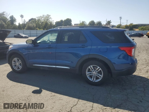 2022 Ford Explorer XLT with VIN 1FMSK7DH5NGB19667, listed as a Copart auction lot 60838495 with 45,469 mi miles and Salvage title. Bid and sale history available at DreamBid. Image 2.
