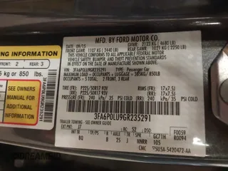 2016 Ford Fusion SE Hybrid with VIN 3FA6P0LU9GR235291, listed as a IAAI auction lot 41560312 with 112,777 mi miles. Bid and sale history available at carsss.com. Image 9.