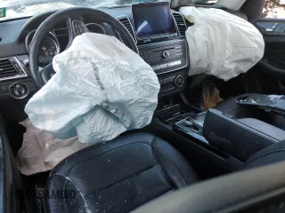 2016 Mercedes-Benz GLE 550e z VIN 4JGDA6DB0GA738765, wystawiony jako Copart lot #88605425 z przebiegiem Nie podano mil oraz Szkoda całkowita • Salvage title. Historia ofert i sprzedaży dostępna na DreamBid. Obrazek 8.