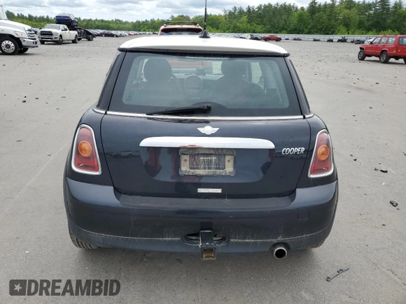 2009 MINI Hardtop z VIN WMWMF33559TW70161, wystawiony jako Copart lot #58711205 z przebiegiem 136 887 mil mil oraz Tytuł czysty. Historia ofert i sprzedaży dostępna na DreamBid. Obrazek 6.