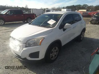 2015 Chevrolet Trax LS with VIN KL7CJKSB6FB085330, listed as a IAAI auction lot 41650191 with 81,830 mi miles. Bid and sale history available at carsss.com. Image 2.