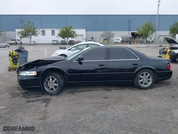2002 Cadillac Seville Touring STS with VIN 1G6KY54982U239673, listed as a IAAI auction lot 41657709 with 92,224 mi miles. Bid and sale history available at carsss.com. Image 15.