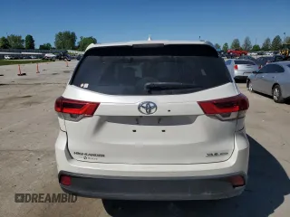 2017 Toyota Highlander XLE with VIN 5TDJZRFH9HS473495, listed as a Copart auction lot 57057035 with 123,709 mi miles and Clean title. Bid and sale history available at DreamBid. Image 6.