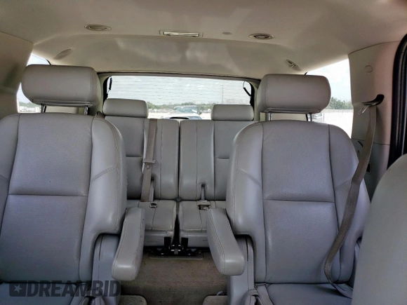 2010 Chevrolet Tahoe LTZ z VIN 1GNUCCE02AR183523, wystawiony jako Copart lot #59524985 z przebiegiem 197 580 mil mil oraz Szkoda całkowita • Salvage title. Historia ofert i sprzedaży dostępna na DreamBid. Obrazek 10.