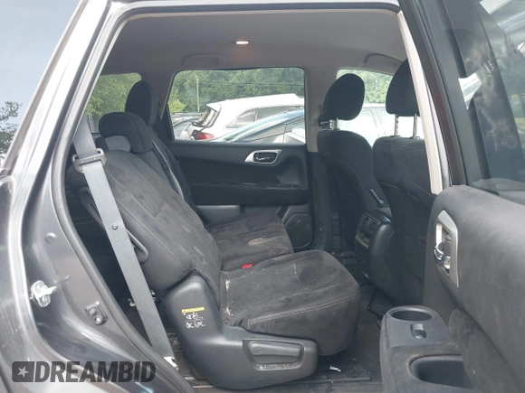 2014 Nissan Pathfinder Platinum with VIN 5N1AR2MM7EC723672, listed as a IAAI auction lot 42532350 with 151,566 mi miles and . Bid and sale history available at DreamBid. Image 8.