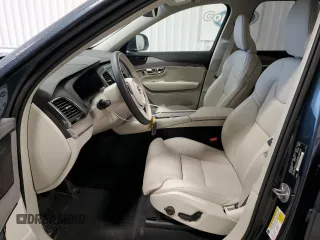 2024 Volvo XC90 Ultimate Bright Theme z VIN YV4H60CF4R1255384, wystawiony jako Copart lot #42584625 z przebiegiem 5 806 mil mil oraz Szkoda całkowita • Salvage title. Historia ofert i sprzedaży dostępna na DreamBid. Obrazek 7.