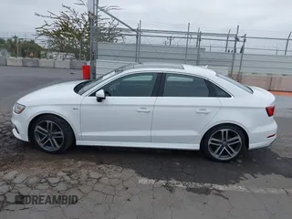 2017 Audi A3 z VIN WAUJ8HFFXH1047739, wystawiony jako IAAI lot #42313056 z przebiegiem 125 104 mil mil oraz . Historia ofert i sprzedaży dostępna na DreamBid. Obrazek 14.