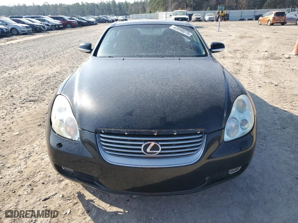 2004 Lexus SC 430 with VIN JTHFN48Y640054744, listed as a Copart auction lot 43998075 with 395,684 mi miles and Clean Title. Bid and sale history available at carsss.com. Image 5.