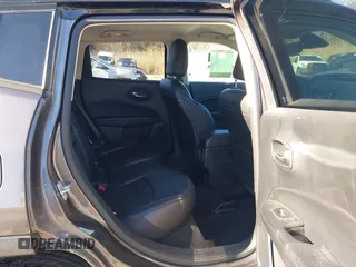 2020 Jeep Compass Latitude с VIN 3C4NJDBB5LT101115, выставлен на аукционе IAAI как лот 41857821 с пробегом 35 550 миль миль и . История ставок и продаж доступна на DreamBid. Изображение 8.
