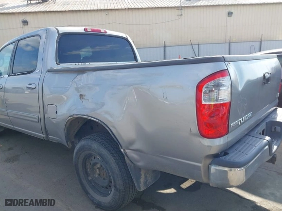 2005 Toyota Tundra SR5 with VIN 5TBET34125S464051, listed as a IAAI auction lot 41551540 with 374,191 mi miles. Bid and sale history available at carsss.com. Image 18.