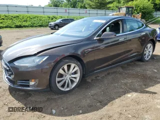 2014 Tesla Model S 60 с VIN 5YJSA1H17EFP31977, выставлен на аукционе Copart как лот 62521525 с пробегом Не указан миль и Чистый • Clean title. История ставок и продаж доступна на DreamBid. Изображение 1.