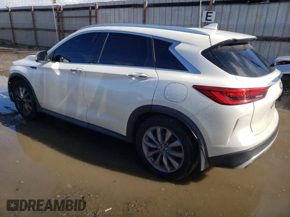 2019 Infiniti QX50 LUXE with VIN 3PCAJ5M19KF133698, listed as a Copart auction lot 38974643 with 69,595 mi miles. Bid and sale history available at carsss.com. Image 2.