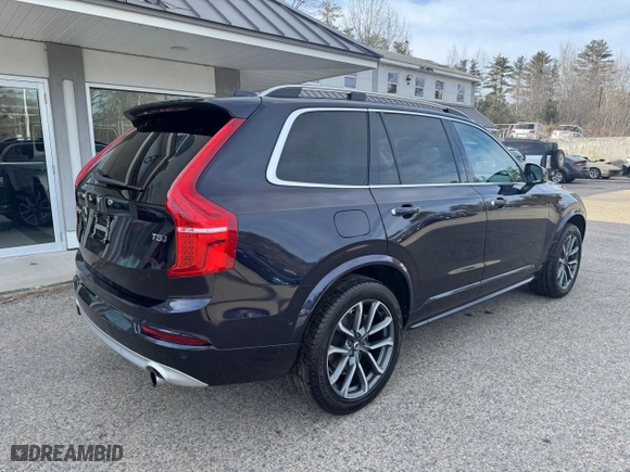 2019 Volvo XC90 Momentum with VIN YV4102PK5K1419737, listed as a Copart auction lot 49110995 with 181905 miles and Clean Title. Bid and sale history available at carsss.com. Image 4.