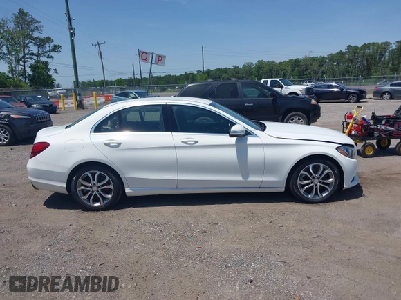 2015 Mercedes-Benz C 300 z VIN 55SWF4JB1FU075766, wystawiony jako IAAI lot #42299603 z przebiegiem 119 589 mil mil oraz . Historia ofert i sprzedaży dostępna na DreamBid. Obrazek 13.