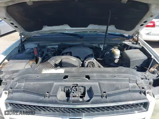 2009 Chevrolet Suburban LT w/2LT with VIN 1GNFC26089R273028, listed as a IAAI auction lot 41669345 with 244,869 mi miles. Bid and sale history available at carsss.com. Image 10.
