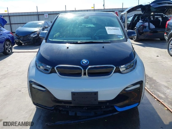 2019 BMW i3 s with VIN WBY8P8C51K7E77908, listed as a IAAI auction lot 41630001 with 61,334 mi miles. Bid and sale history available at carsss.com. Image 12.